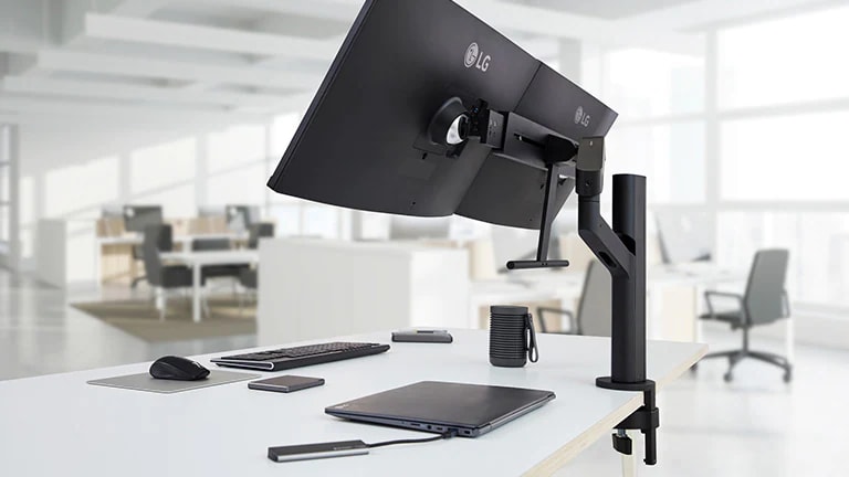 LG Ergo Dual Monitor for the convenience of installation and flexibility of the workspace