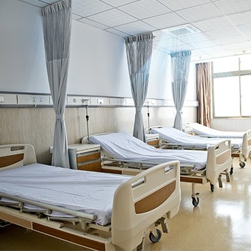 Une chambre de patient avec l'air conditionné.