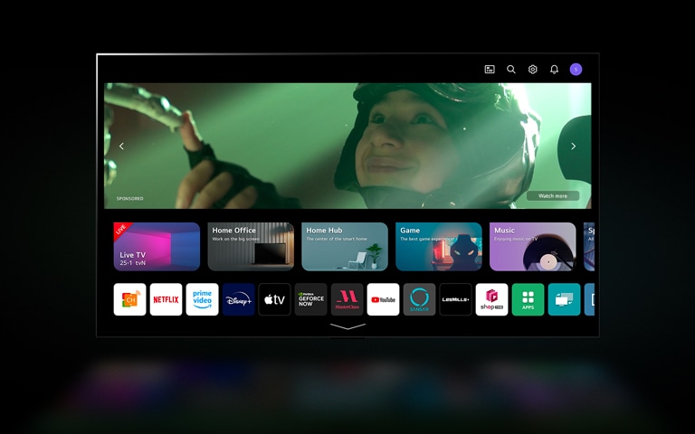 不同內容類別的拼合，包括音樂會、盛裝舞步比賽及科幻電影。電影調整尺寸，成為 webOS 23 New Home UX 螢幕上的圖像。
