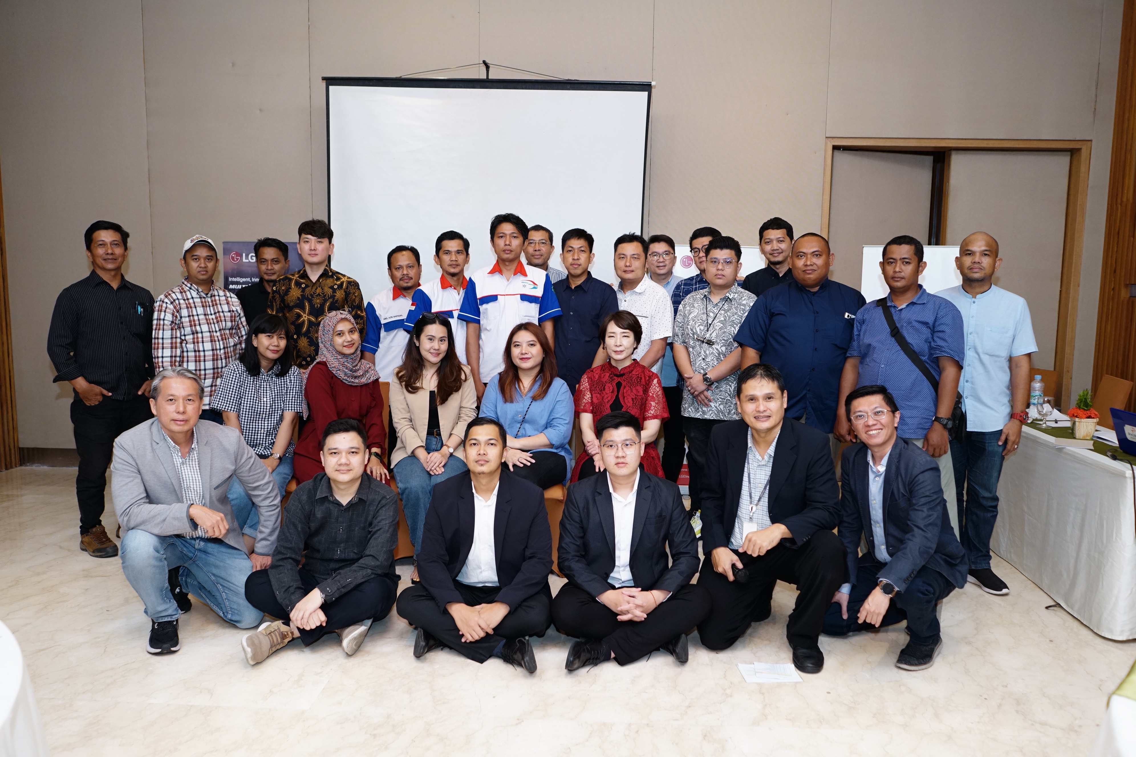 LG SAC Seminar Hadir di Kota Makassar