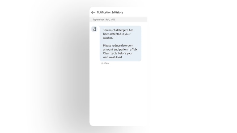 La imagen muestra la pantalla ThinQ Care de la aplicación LG ThinQ con varios mensajes de alerta.