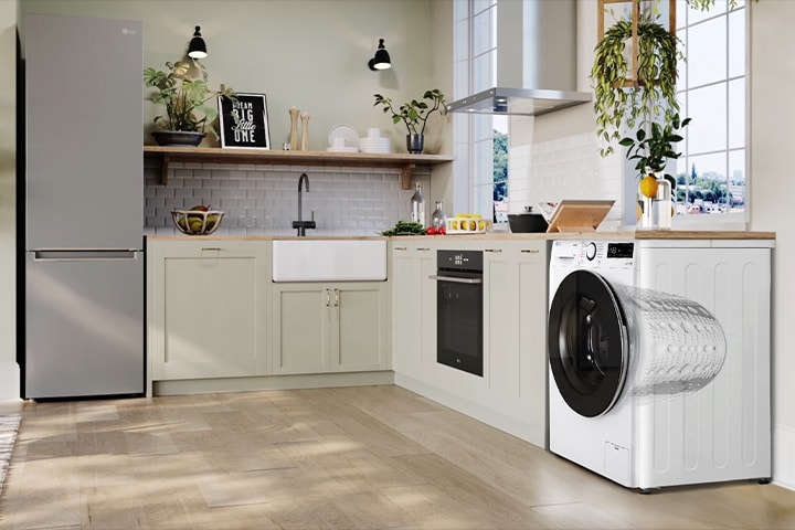 Mutfaktaki çamaşır makinesinin yan tarafını gösteren açıdır. Çamaşır makinesinin iç kısmı görünürdür ve tambur genişler.