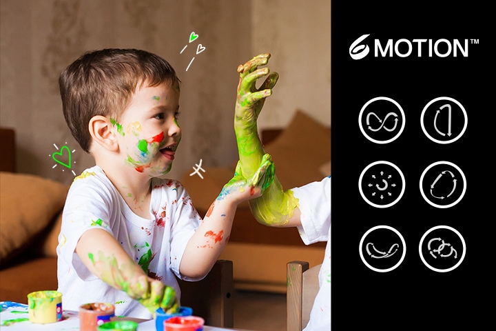 Yüzleri ve kıyafetleri boyalı çocuklar oyun oynuyor. Görüntünün yanında, 6Motion hareketine karşılık gelen altı simge yer alıyor.