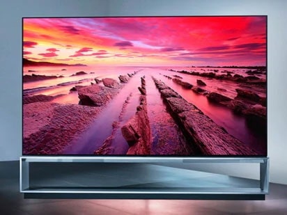 Gün batımını gösteren bir TV