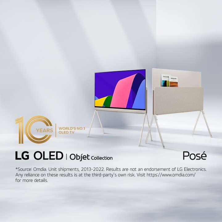 Deux téléviseurs LG Posé placés l’un à côté de l’autre à un angle de 45 degrés, l’un vu de face avec des œuvres d’art abstraites colorées à l’écran et l’autre vu de dos pour mettre en valeur son dos polyvalent. Le symbole « Téléviseur OLED nº1 au monde depuis 10 ans » est également sur l’image. 